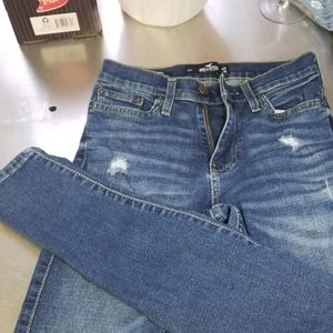 Distressed Skinny jeans